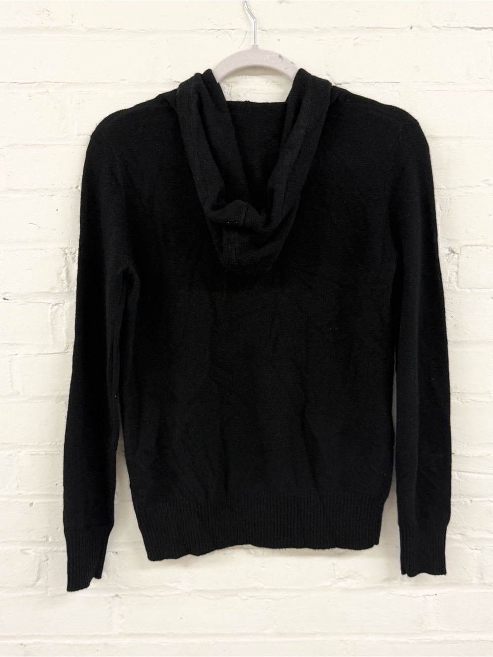 NWT Chelsea & Theodore Black Star Print Hooded Cashmere Sweater XS - Picture 7 of 7